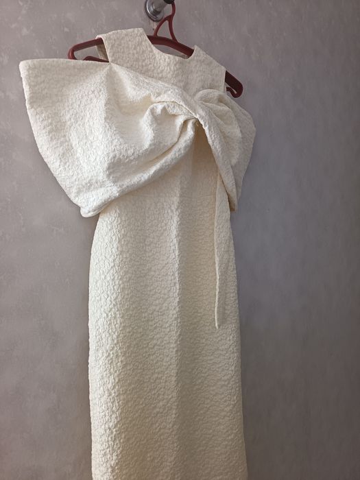 Продам шикарное платье для вечера