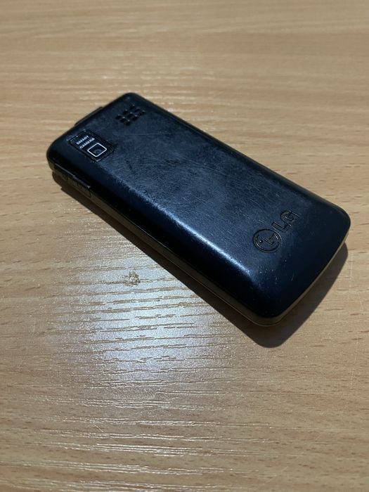 Продам телефон Lg