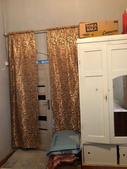 Домик в общем дворе 2 комнаты со своим двориком