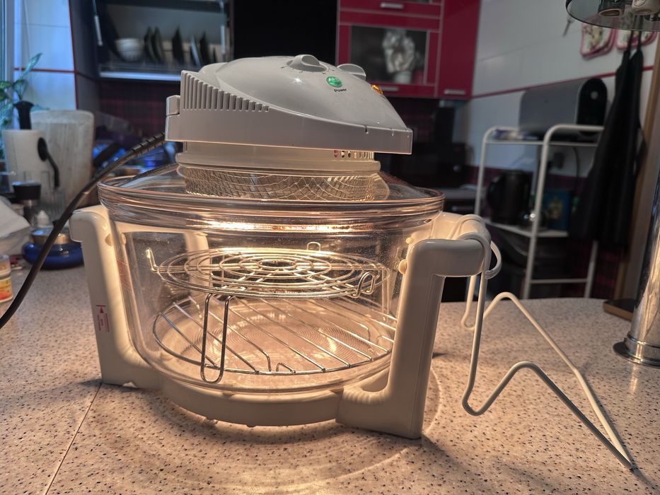 Продам аэрогриль (галогеновая печь)
