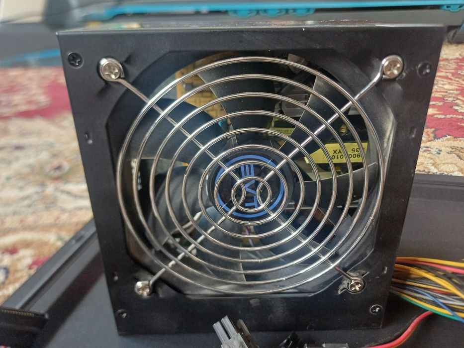 Blok pitaniya 550W