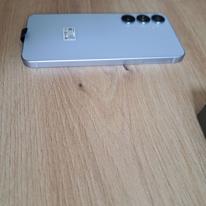 Samsung galaxy S25 128GB