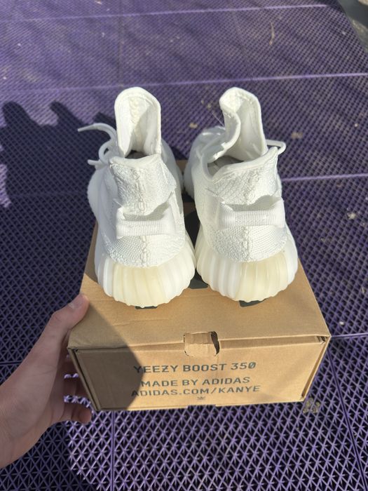 Yeezy 350v2 Triple White