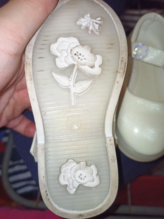 Продам детские туфильки