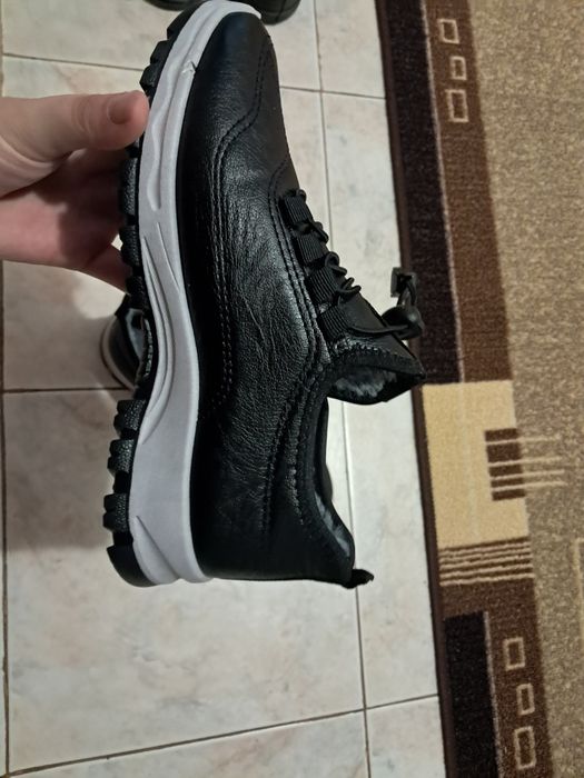 Нови не обувани обувки