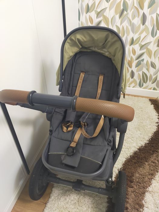 Продам коляску 0+