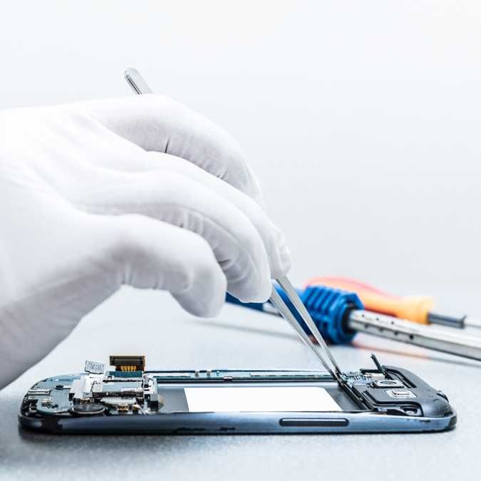 Service IT & Reparații Telefoane, Laptopuri și Calculatoare