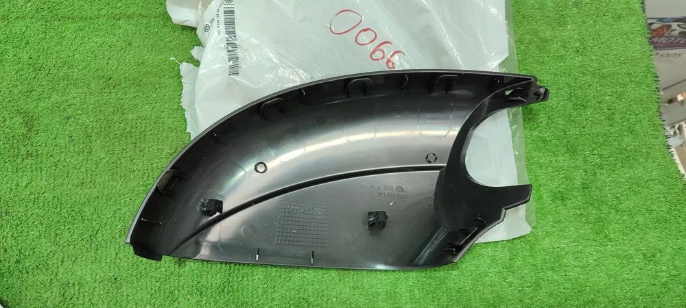 CORP OGLINDA (4 BUC.) VW TRANSPORTER T5 / T6 2009-2019 / BMW SERIA 1 2 3 2011-2019 / TOYOTA COROLLA / AURIS 2013-2018 / DACIA LOGAN 2 / SANDERO 2 2012