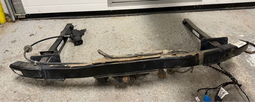 Carlig Mercedes C E CLS Class w204 w207 w212 w218 RETRACTABIL