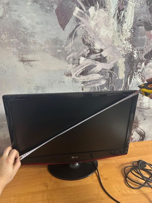 Монитор/телевизор LG Flatron M 237WDс-тюнером