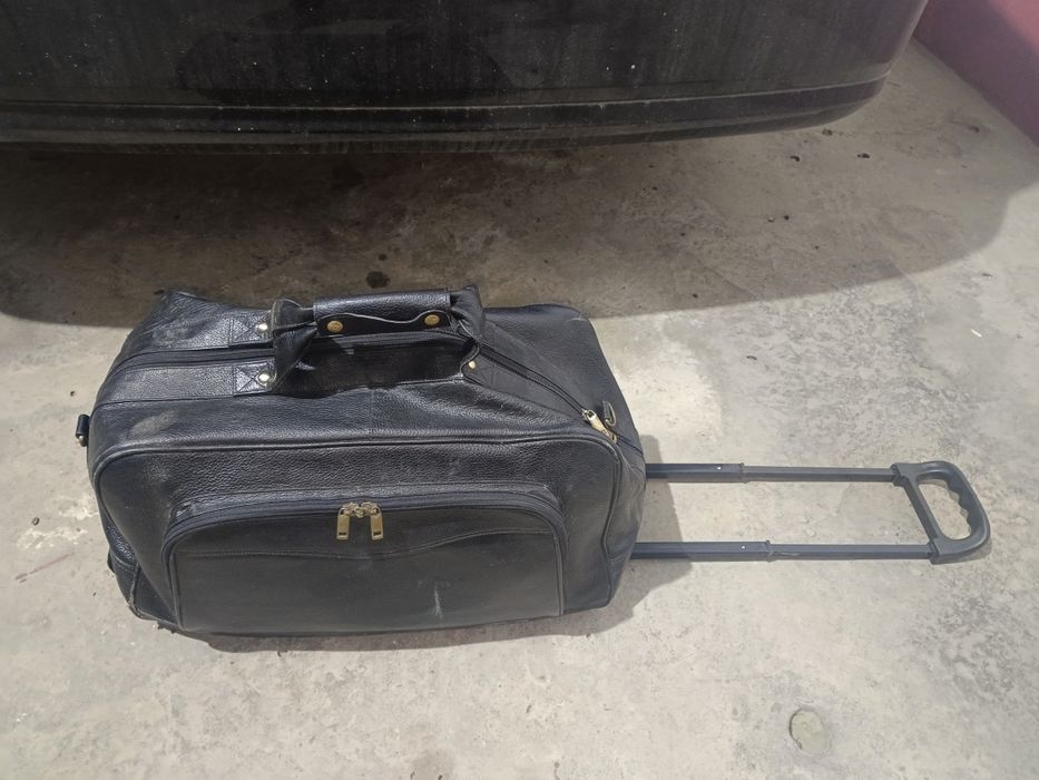 Срочно продам оригинал тележка сумка кожаный