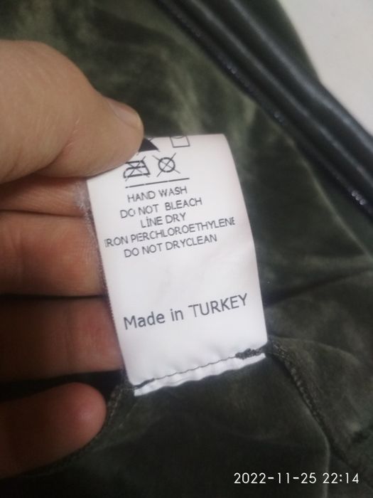 Usti koja ichi vilyur modniy plash sotiladi