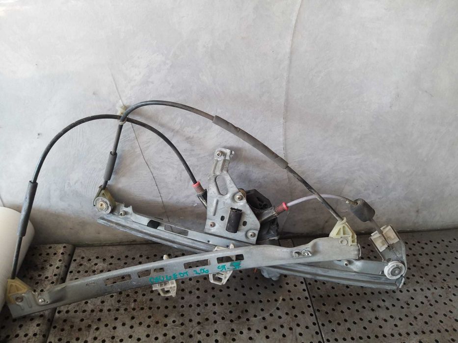 Macara motoras stanga fata peugeot 206