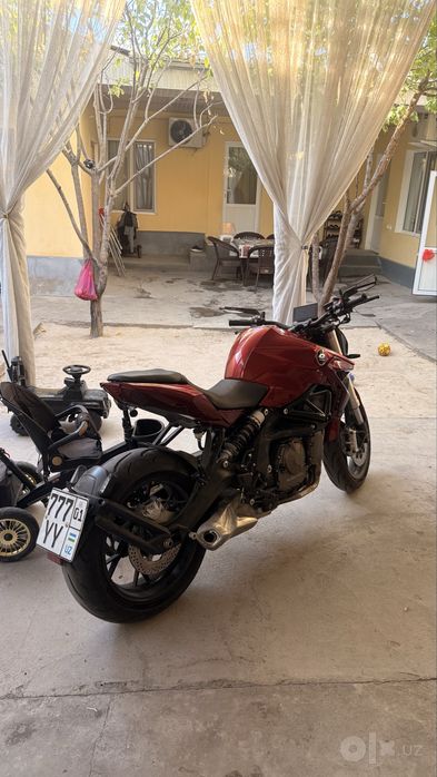 Qj moto 600 Street