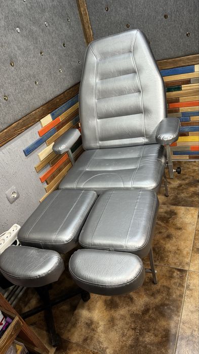 Педикюрное кресло + кушетка 2в1