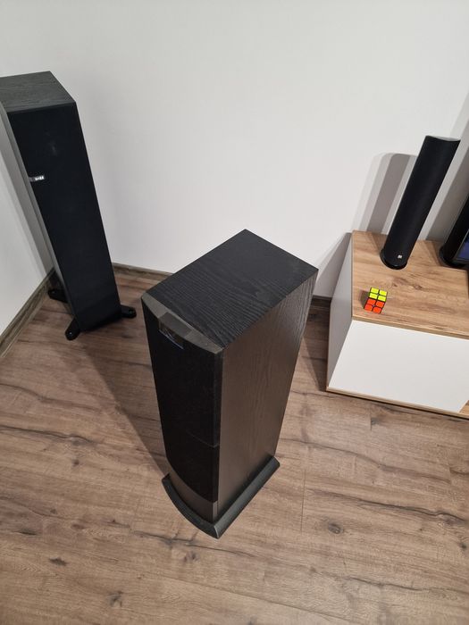 Boxe podea KEF Q50