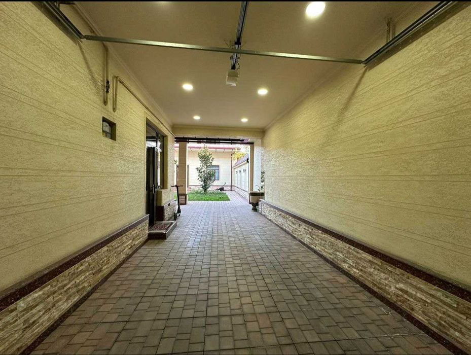 Продам дом на участке 4 сотки.Центр Луначарского.М-Улугбекский район