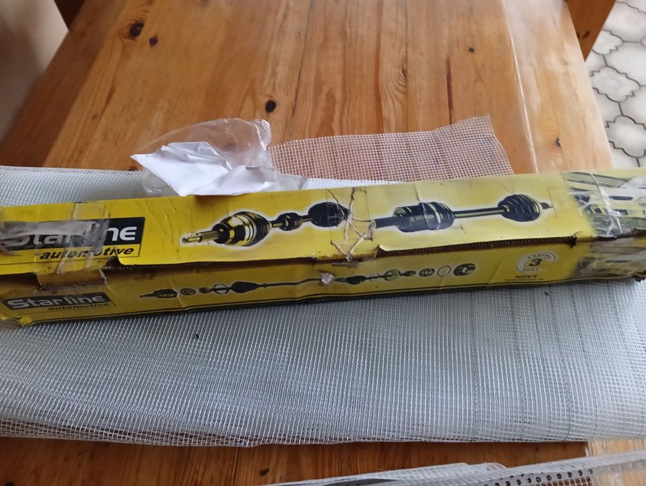 Полуоска с каре за Рено