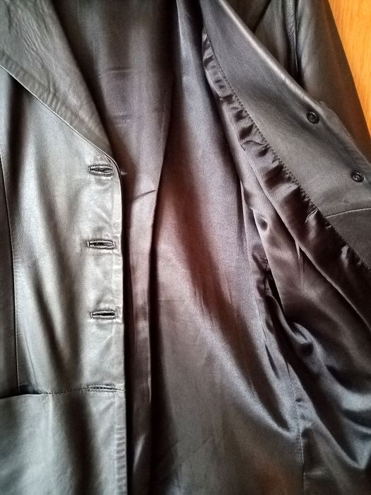 Вталено кожено сако