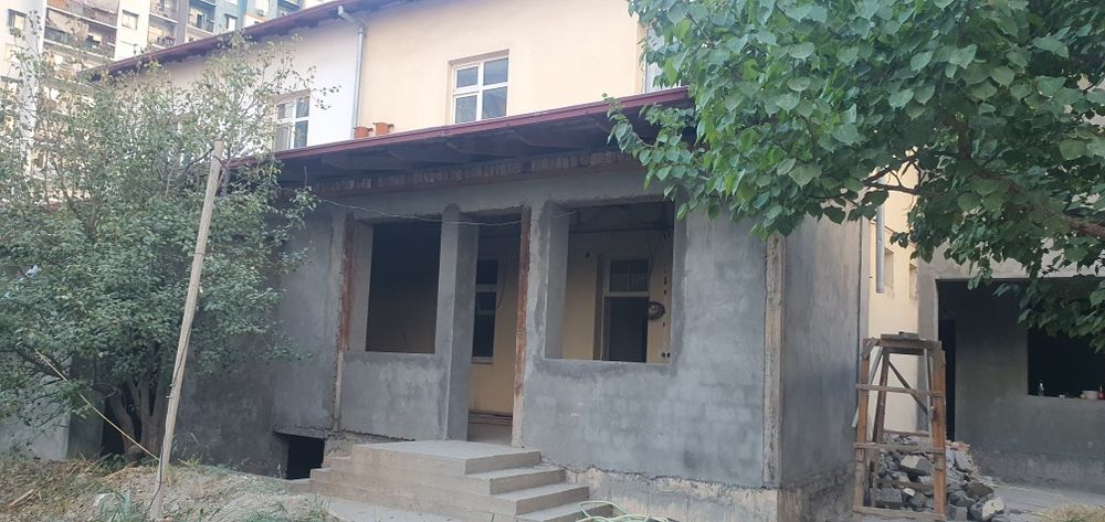 Yaxshi fayzli hovli