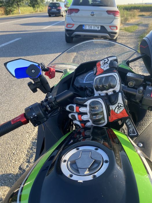 Kawasaki ninja 300 KRT EDITION
