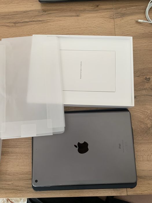 iPad 9-го поколения 64 ГБ