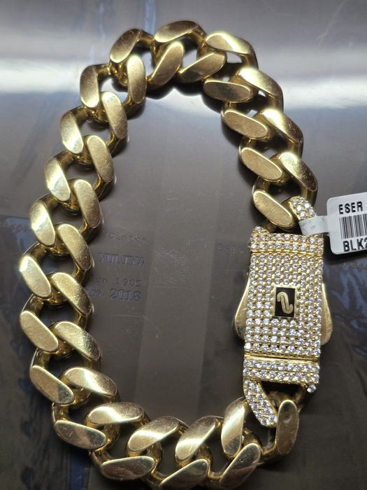 Золотой браслет.