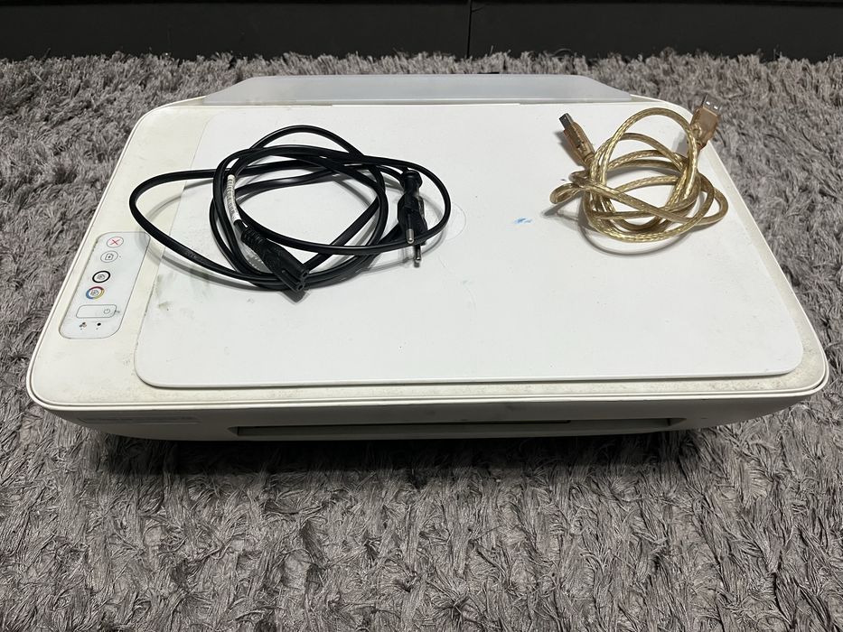 Vand imprimanta cu scaner HP