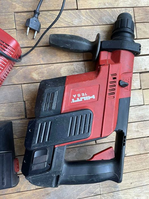 Продавам HILTI TE  5A