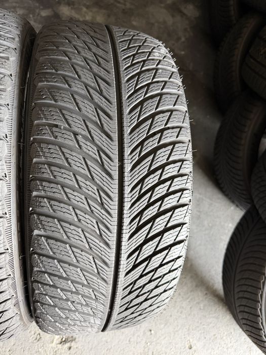 4 anvelope iarna 235/40/19 , 96 W , Michelin , 5.5-6.5 mm !