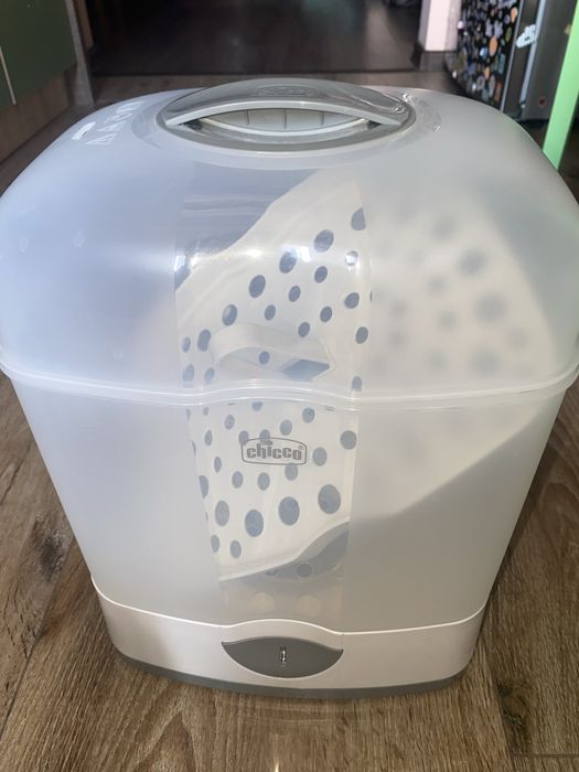 Sterilizator biberoane Chicco 2 in 1