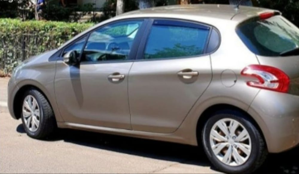 PEUGEOT 208 2012 — imagine 2