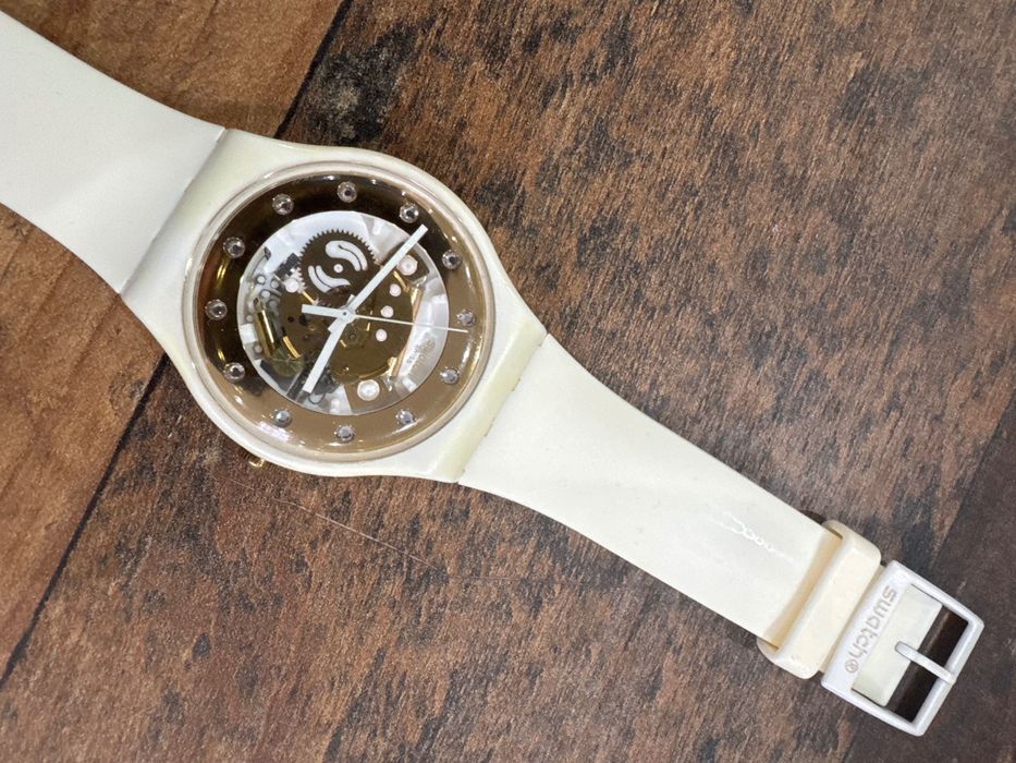 Дамски часовник Swatch swiss