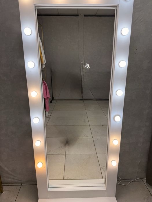 зеркало с подсветкой