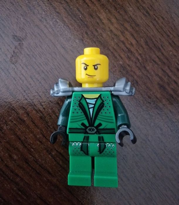 Lego ninjago Lloyd din primele sezoane