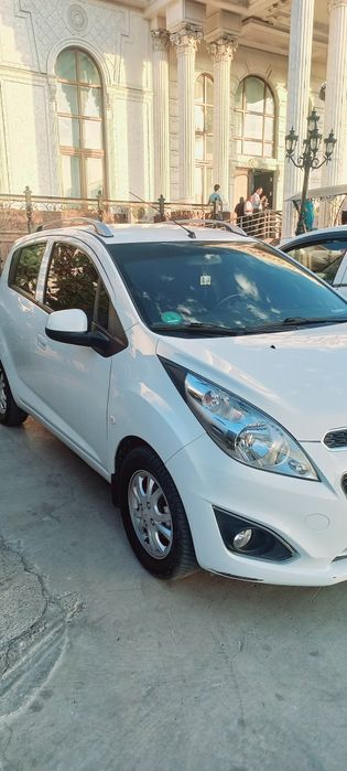 Chevrolet spark.