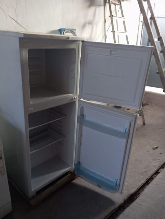 Холодильник бирюса