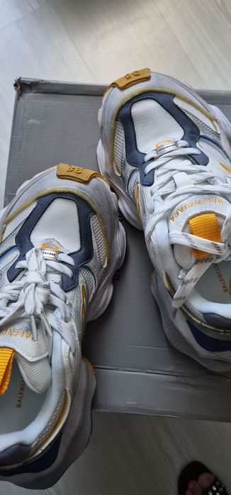 Balenciaga brutal shose