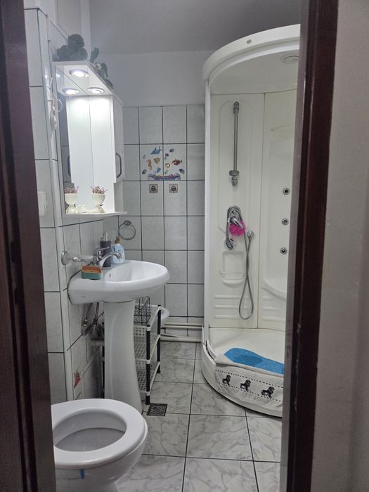 Închiriez apartament 3camere Pitești cartier Trivale