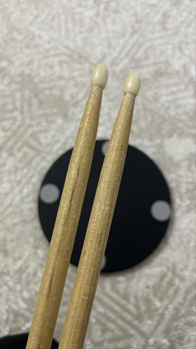 Барабанные палочки и пэт