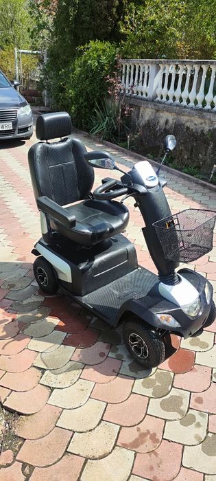 Cărucior scuter electric