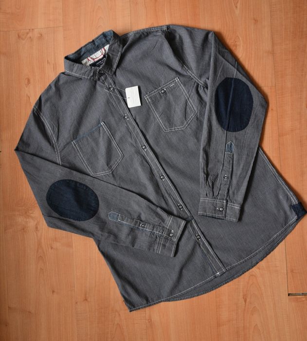 Нови мъжки ризи, размери M, L