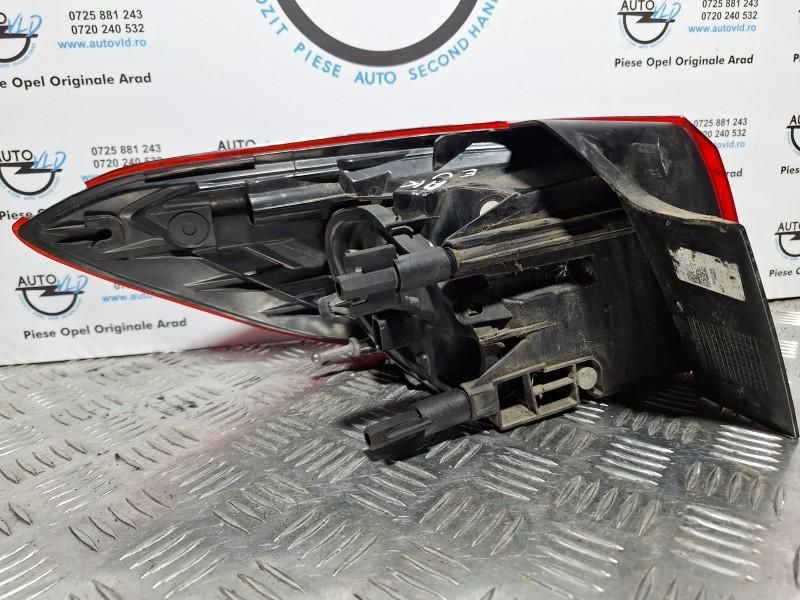 Stop aripa cu soclu bec dreapta Opel Astra K