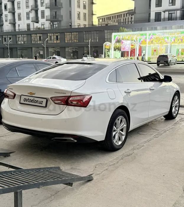 Малибу 2.4 сотилади