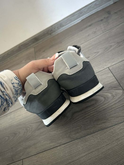 Мъжки оригинални обувки на Guess