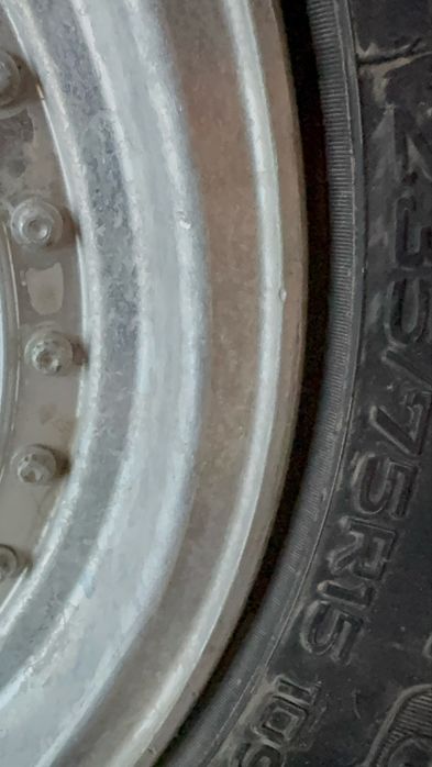 Продам балоны 235/75/15