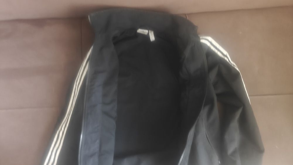 Adidas ветровка.