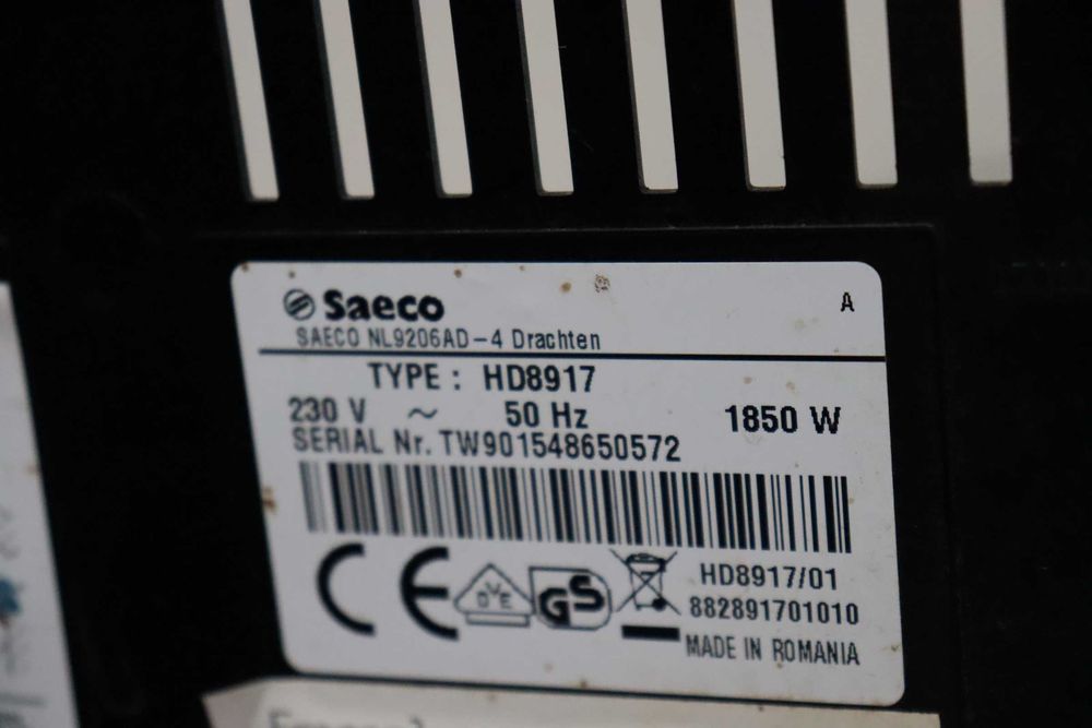 Кафеавтомат Saeco Incanto HD8917, Кафемашина, Cappuccino, Керамична мелачка, Авт. почистване, 15 Бара, 1.8 л, Кана за мляко 0.5 л