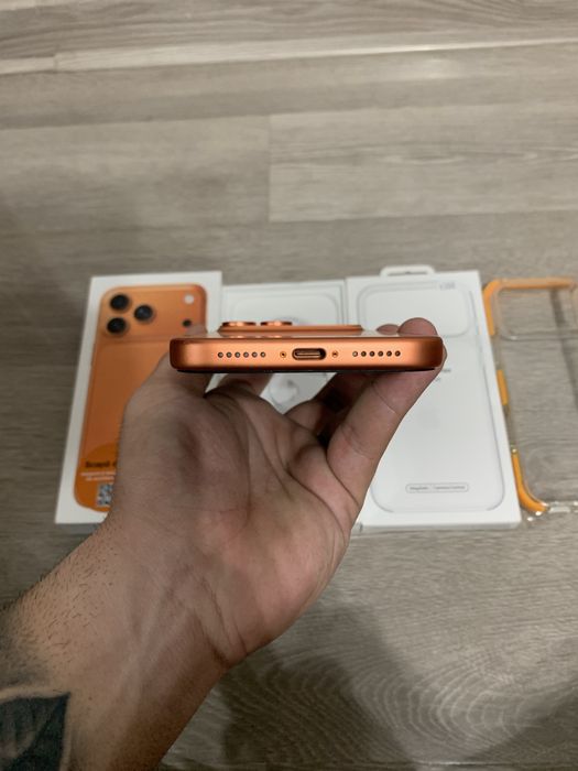 Iphone 17 pro max orange 256gb