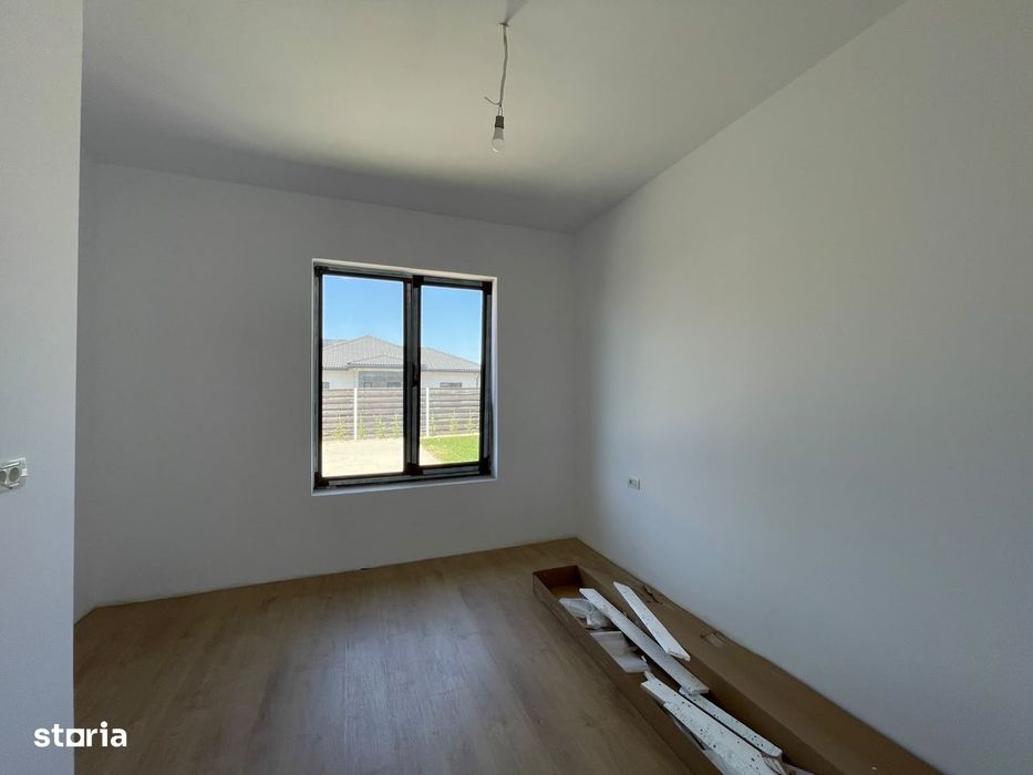 Duplex 4 camere  3 dormitoare | Curte amenajata | Mosnita-Noua